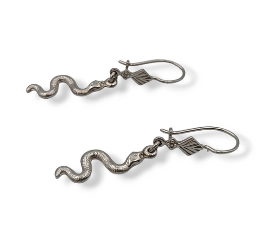 Silver snakes design earrings