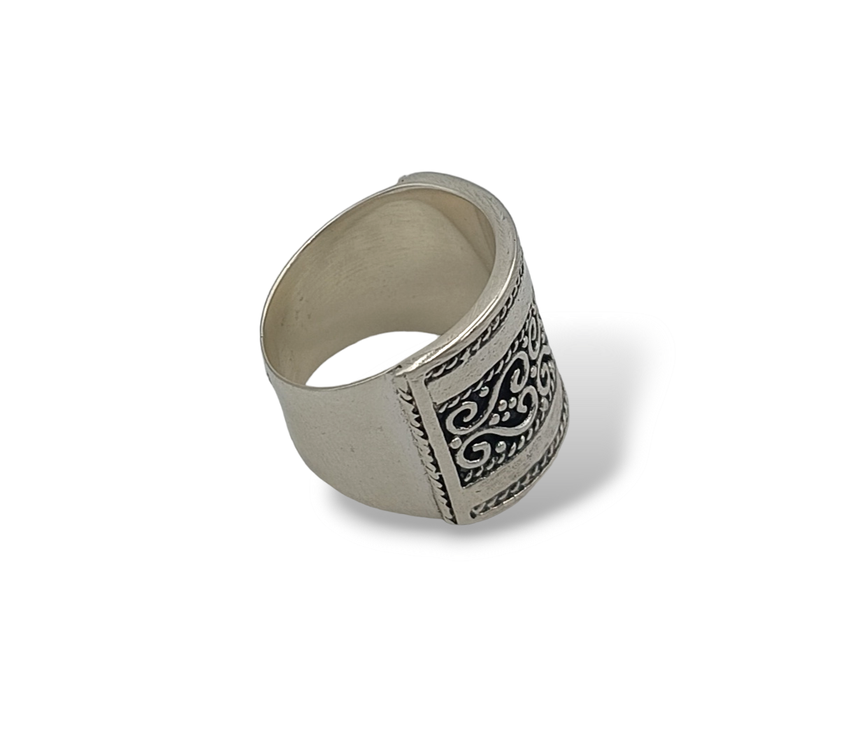 Silver byzantine style ring with Patine technique