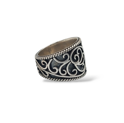 Silver byzantine style ring with Patine technique