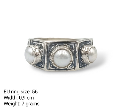 Silver byzantine style ring with sweet water pearls and Patine technique